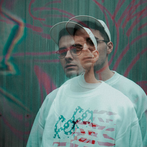 被cao哭嗯啊屁股撅起来动态图
