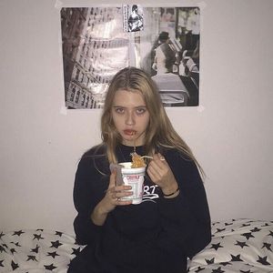 熟女玩小男生的小嫩茎视频
